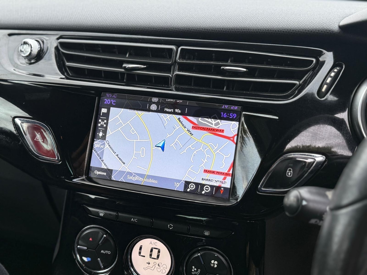 Used DS Automobiles DS 3 2015 for sale - 76549403: Photo 25