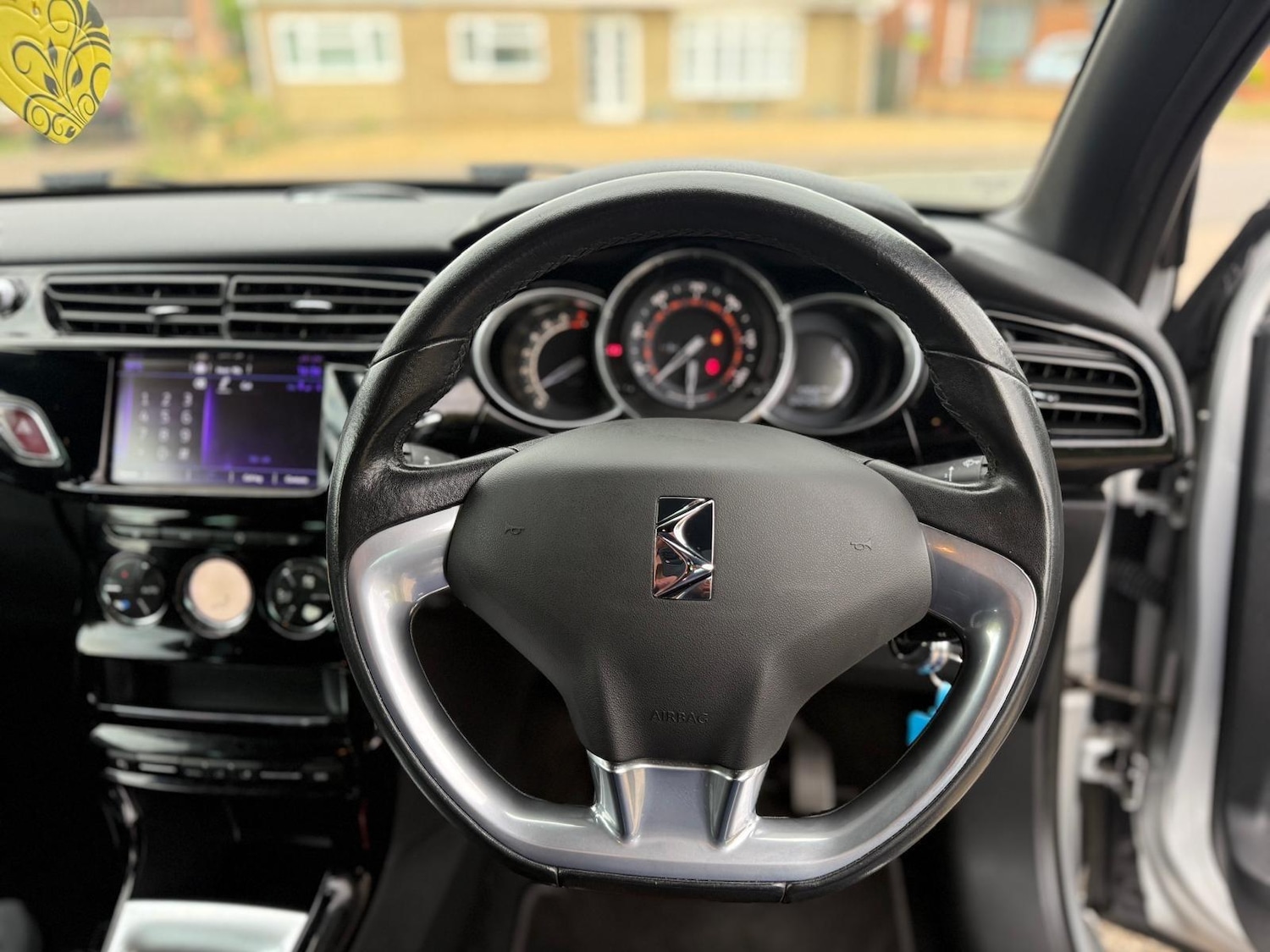 Used DS Automobiles DS 3 2015 for sale - 76549403: Photo 28