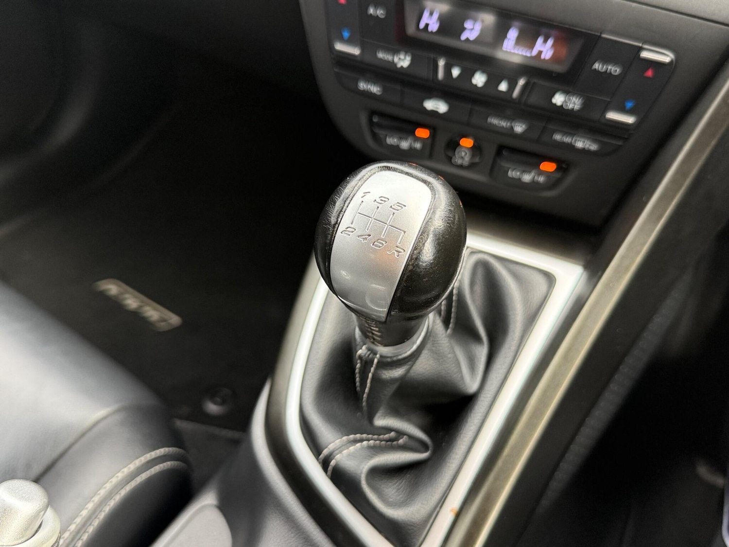 Used Honda Civic 2012 for sale - 76550179: Photo 32