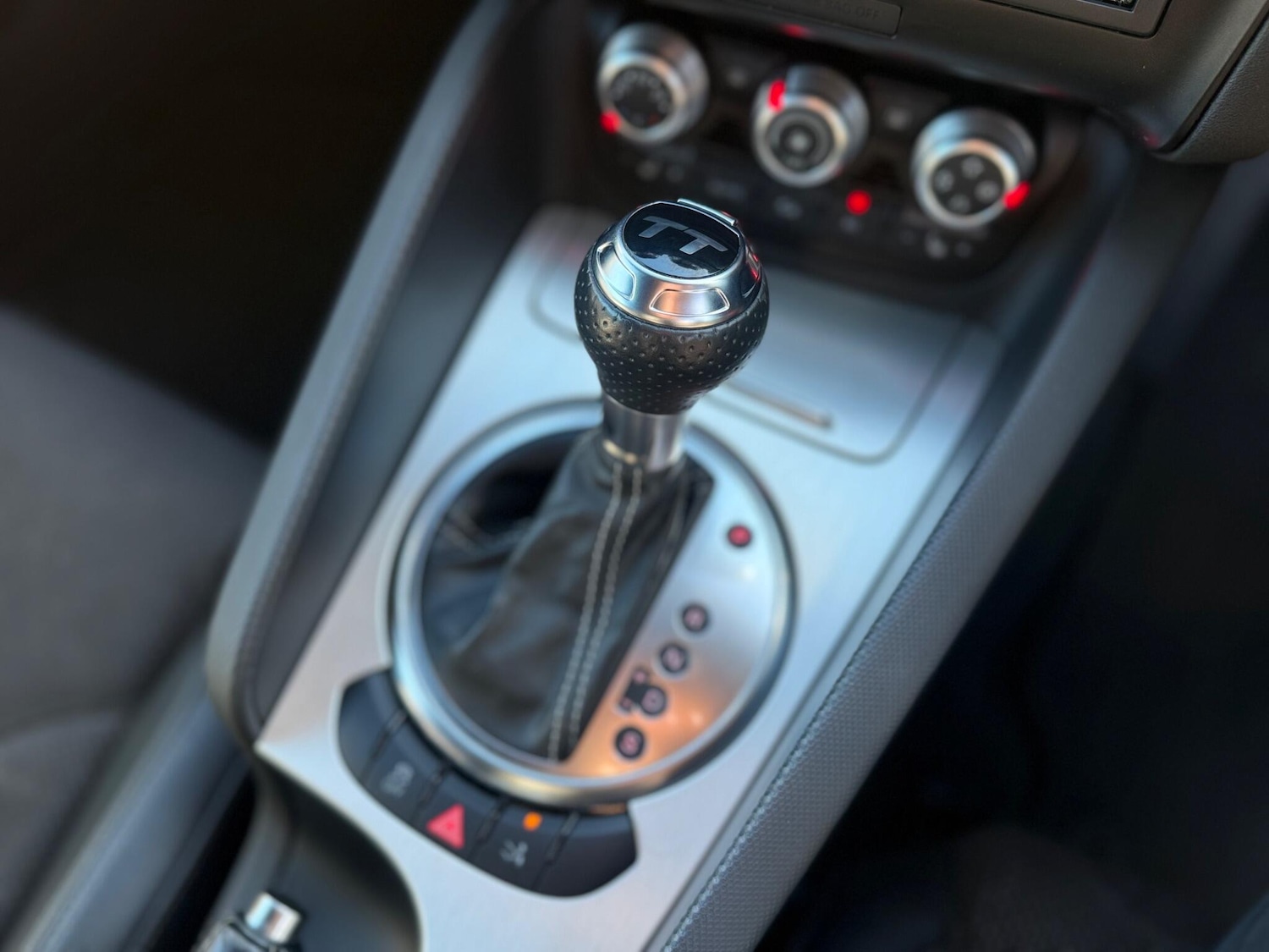 Used Audi TT 2011 for sale - 77977964: Photo 21