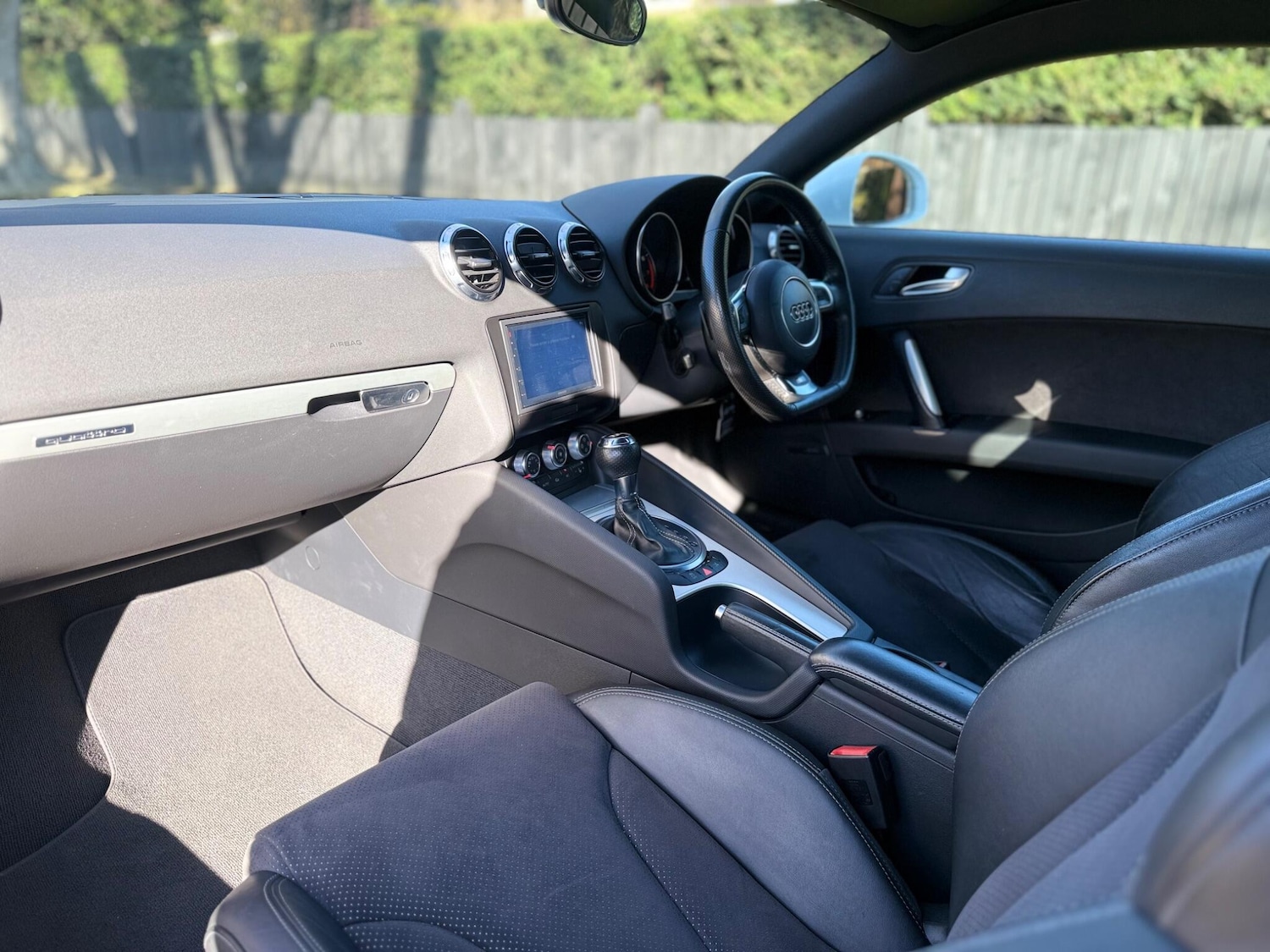 Used Audi TT 2011 for sale - 77977964: Photo 23