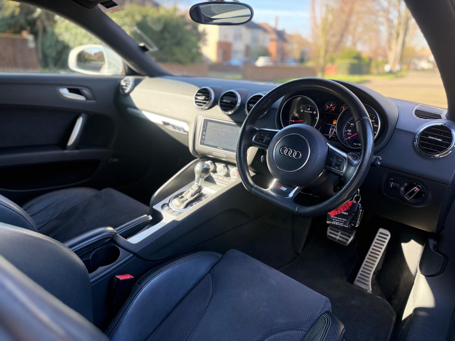 Used Audi TT 2011 for sale - 77977964: Photo 24