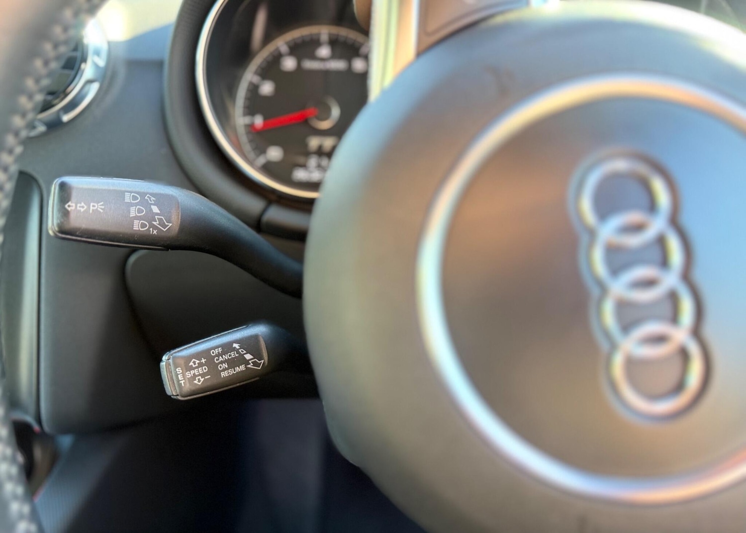 Used Audi TT 2011 for sale - 77977964: Photo 29