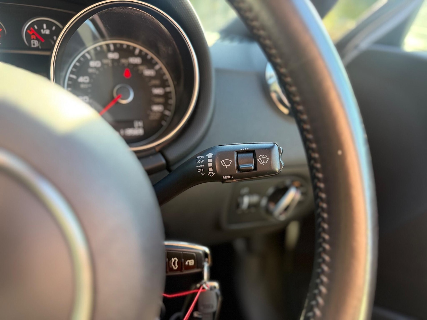 Used Audi TT 2011 for sale - 77977964: Photo 30