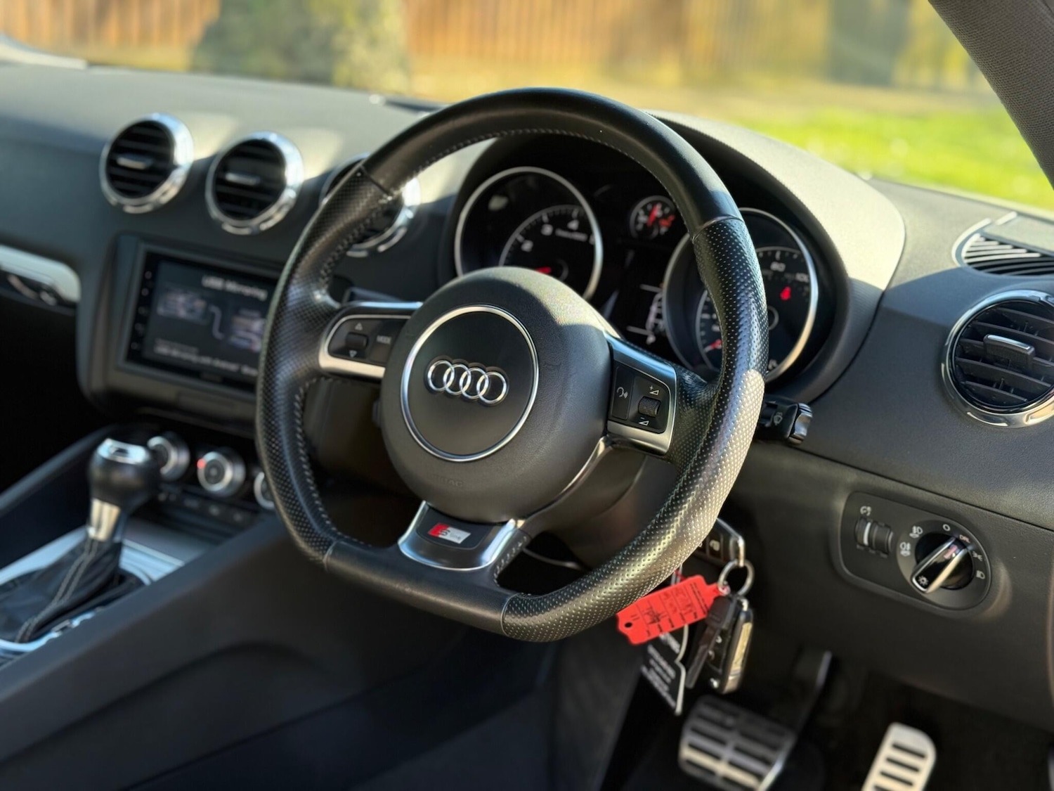 Used Audi TT 2011 for sale - 77977964: Photo 38