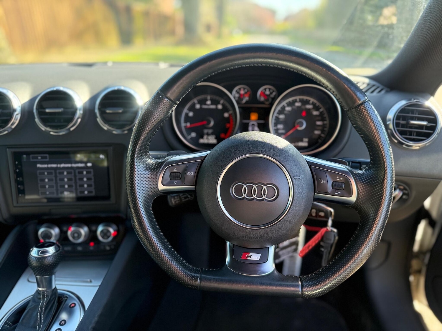 Used Audi TT 2011 for sale - 77977964: Photo 39