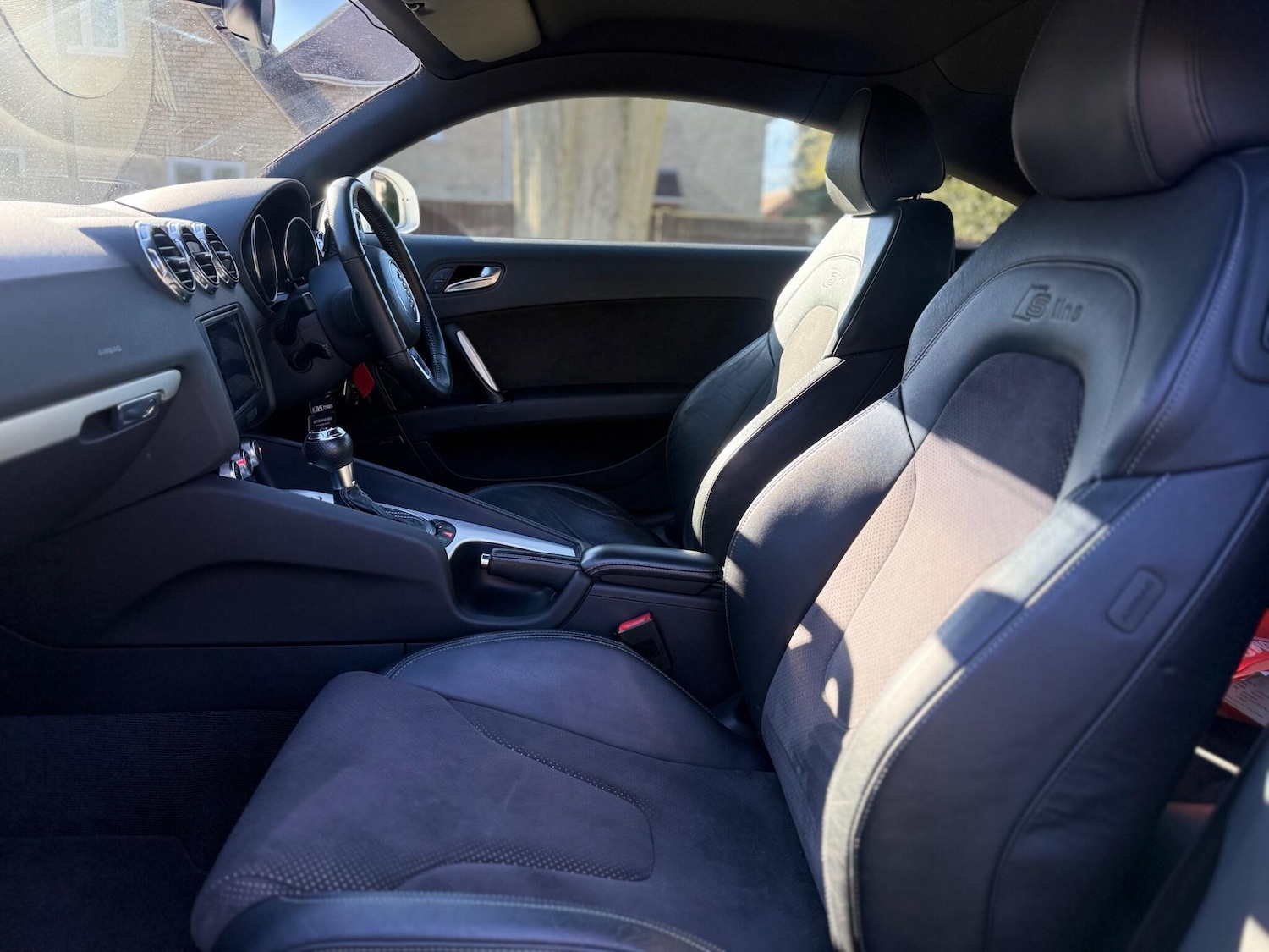 Used Audi TT 2011 for sale - 77977964: Photo 44