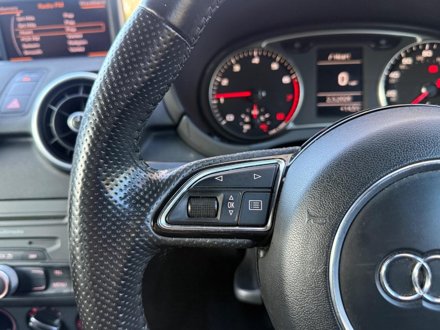 Used Audi A1 2011 for sale - 77958381: Photo 32