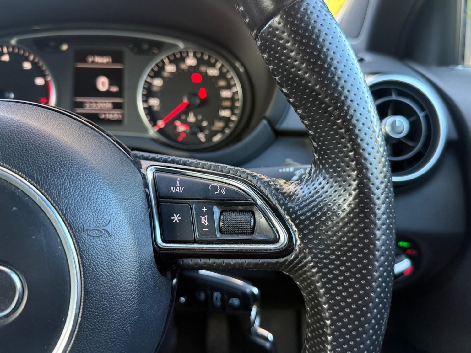 Used Audi A1 2011 for sale - 77958381: Photo 33