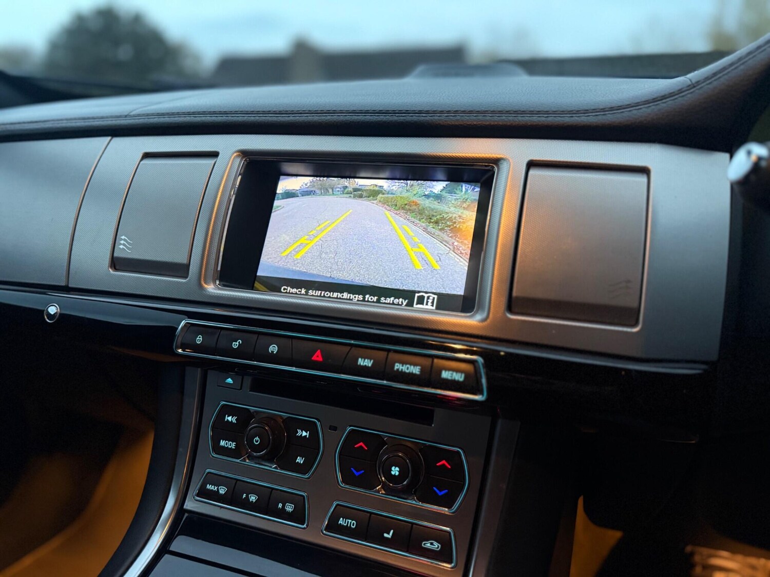 Used Jaguar XF for sale - 76551097: Photo 29