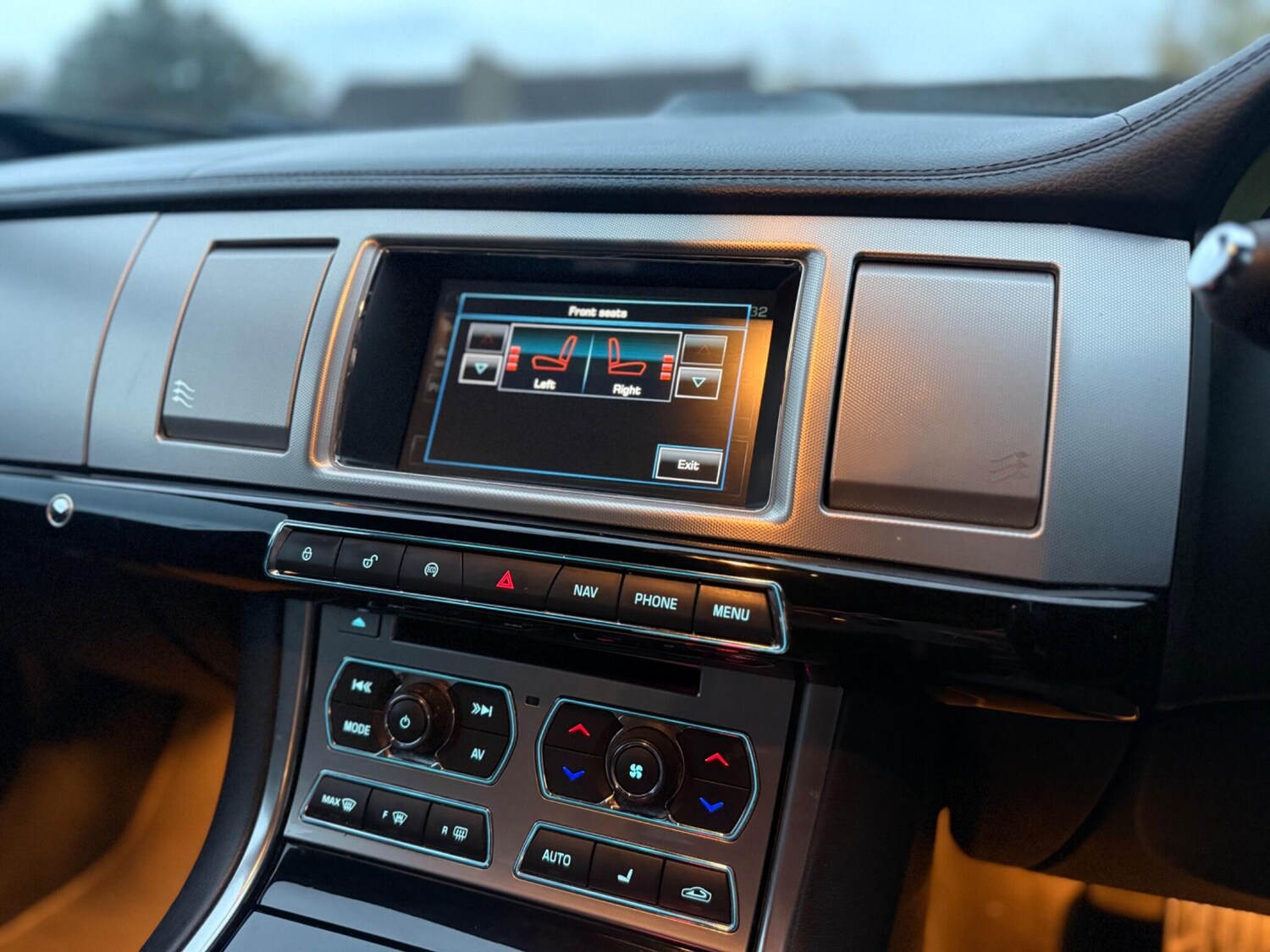 Used Jaguar XF for sale - 76551097: Photo 30