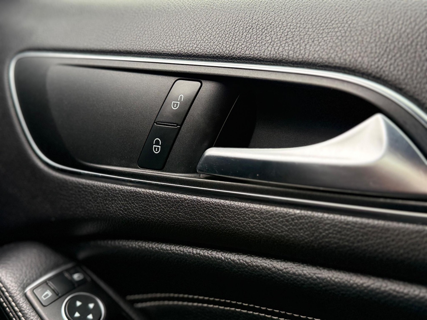 Used Mercedes-Benz A-Class 2013 for sale - 77120579: Photo 31