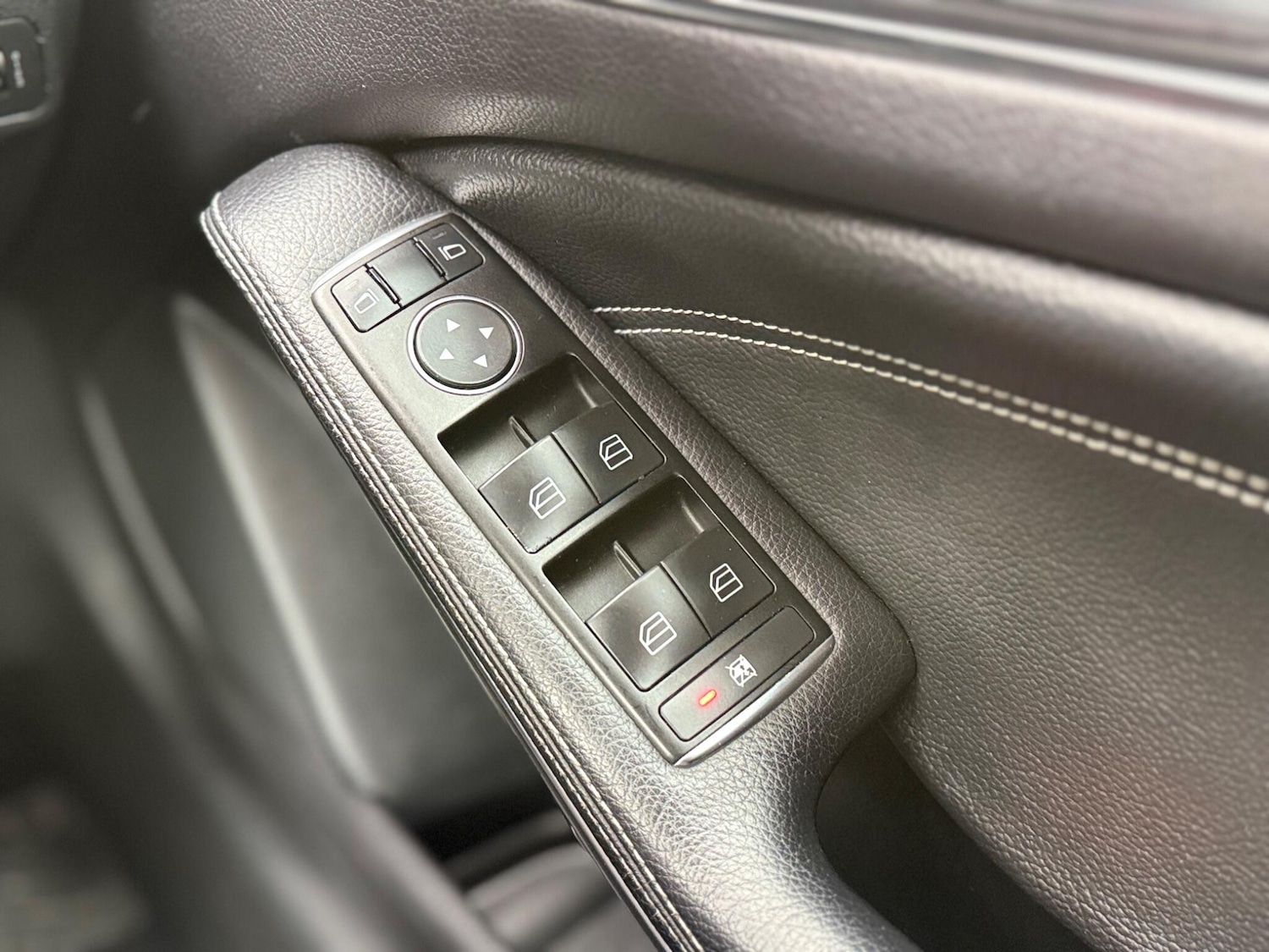 Used Mercedes-Benz A-Class 2013 for sale - 77120579: Photo 32