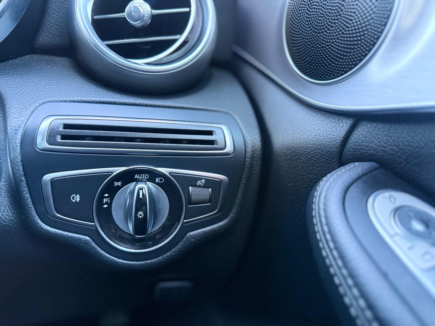 Used Mercedes-Benz C Class 2014 for sale - 76952811: Photo 21