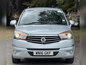 Used Ssangyong Turismo 2016 for sale - 79336687: Photo