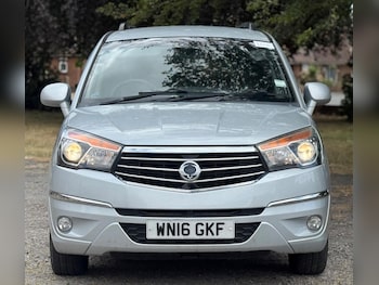 Used Ssangyong Turismo 2016 for sale - 79336687: Photo