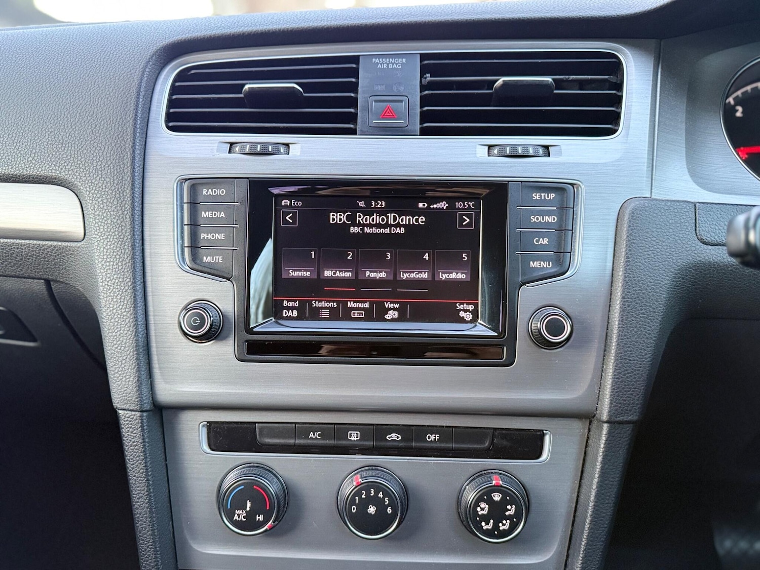 Used Volkswagen Golf 2014 for sale - 76993130: Photo 21