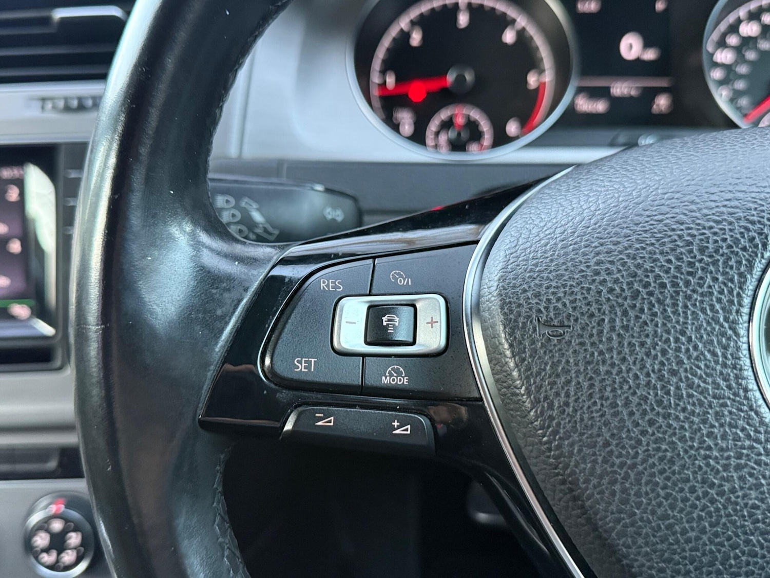 Used Volkswagen Golf 2014 for sale - 76993130: Photo 26