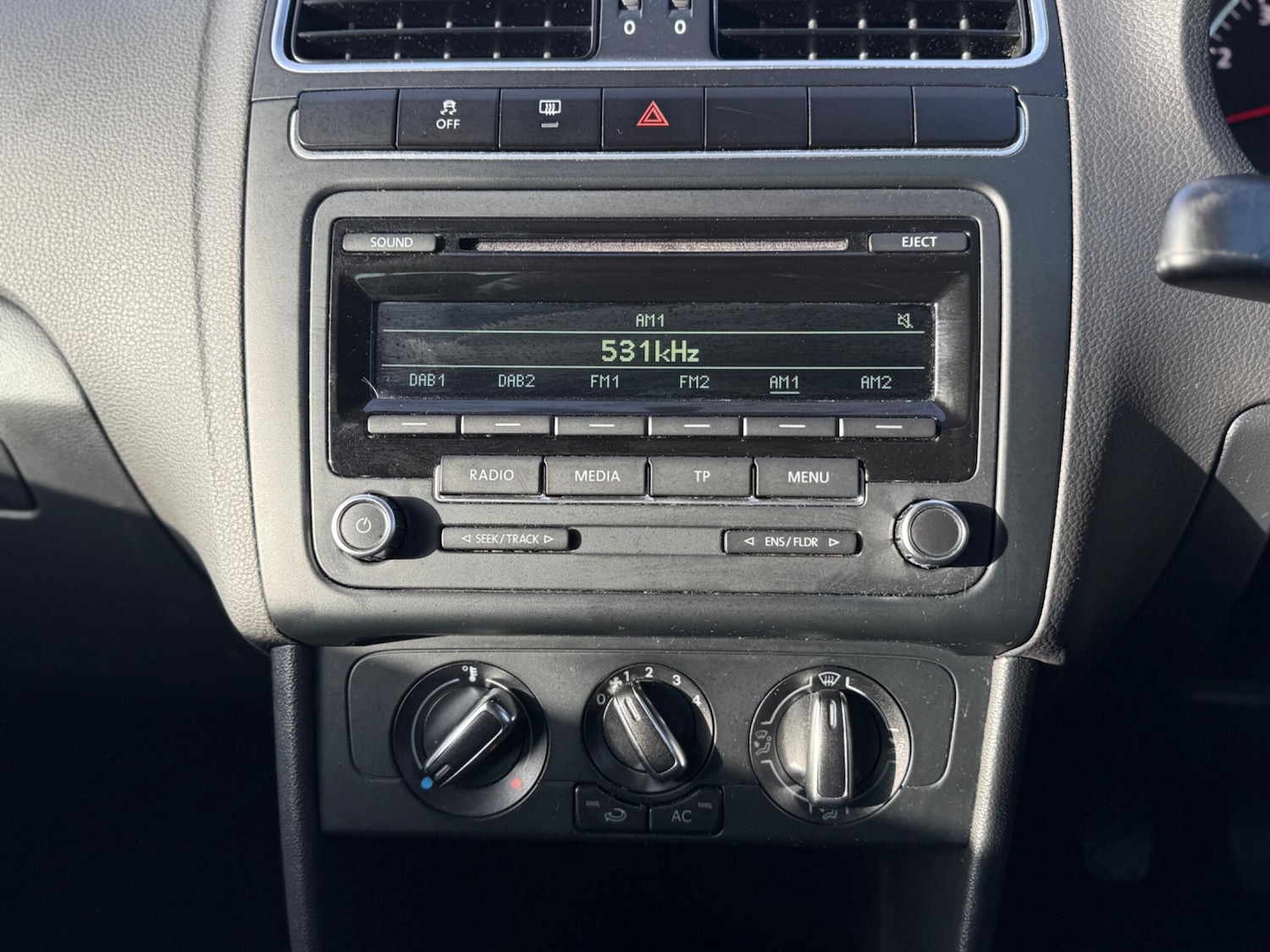 Used Volkswagen Polo 2012 for sale - 77768023: Photo 24