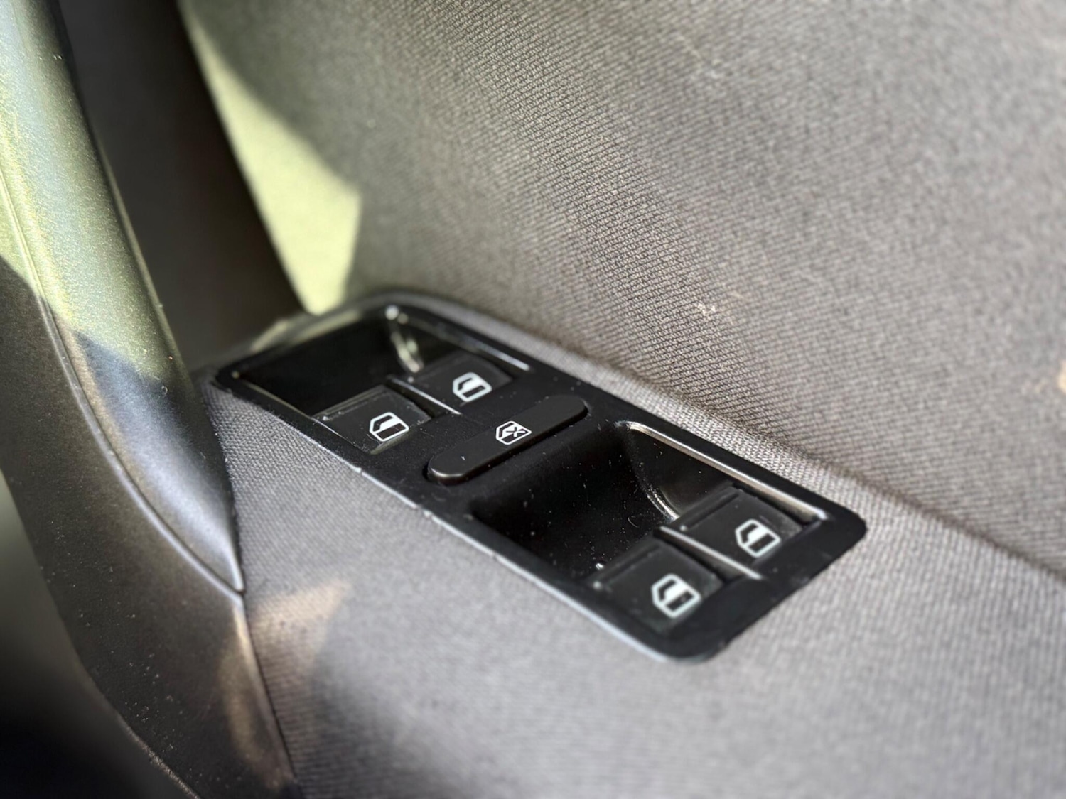 Used Volkswagen Polo 2012 for sale - 77768023: Photo 29