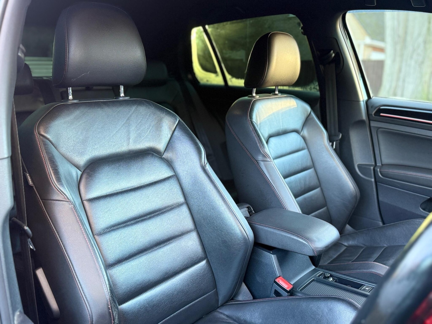 Used Volkswagen Golf 2016 for sale - 76952401: Photo 22