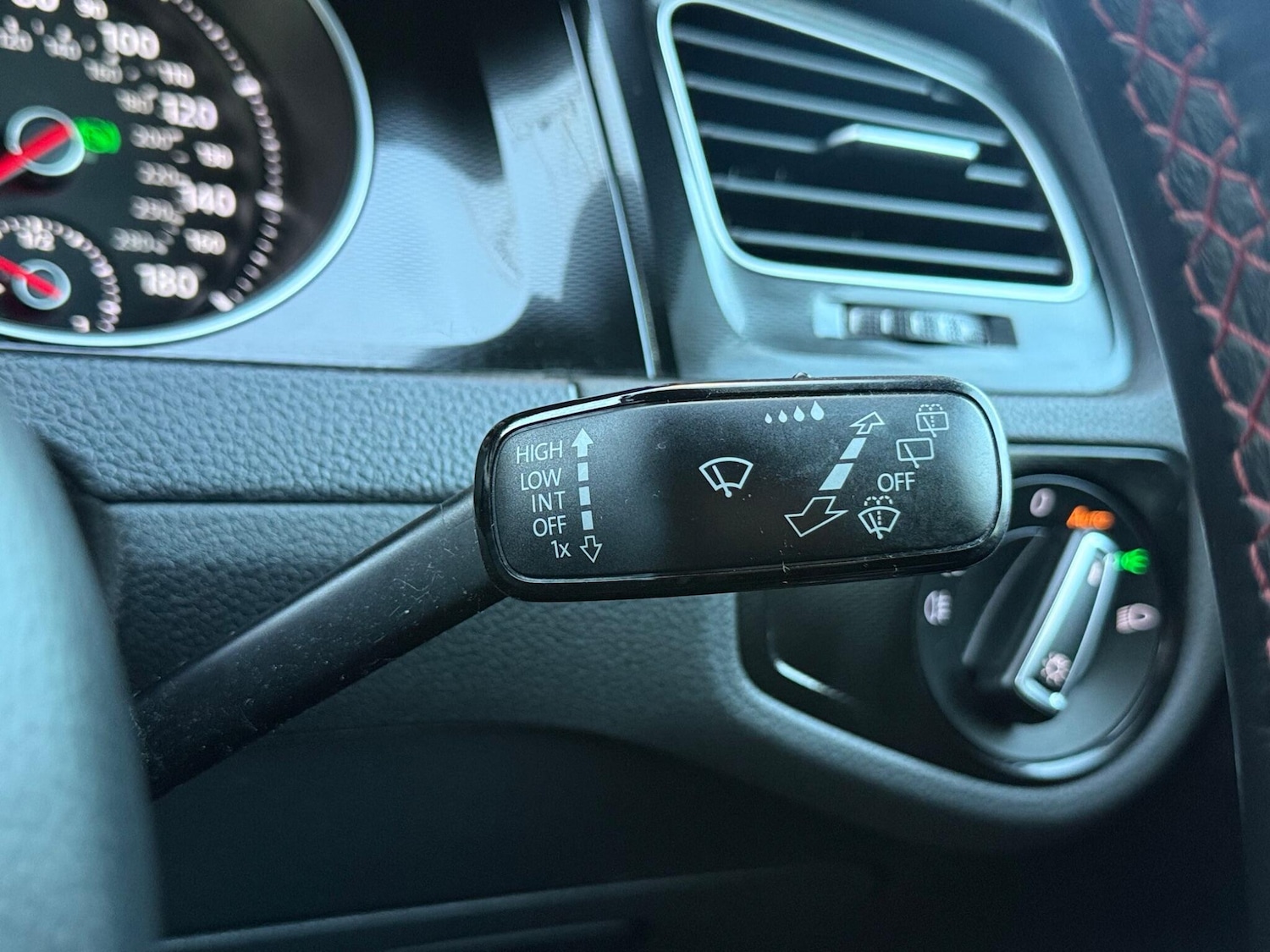 Used Volkswagen Golf 2016 for sale - 76952401: Photo 34