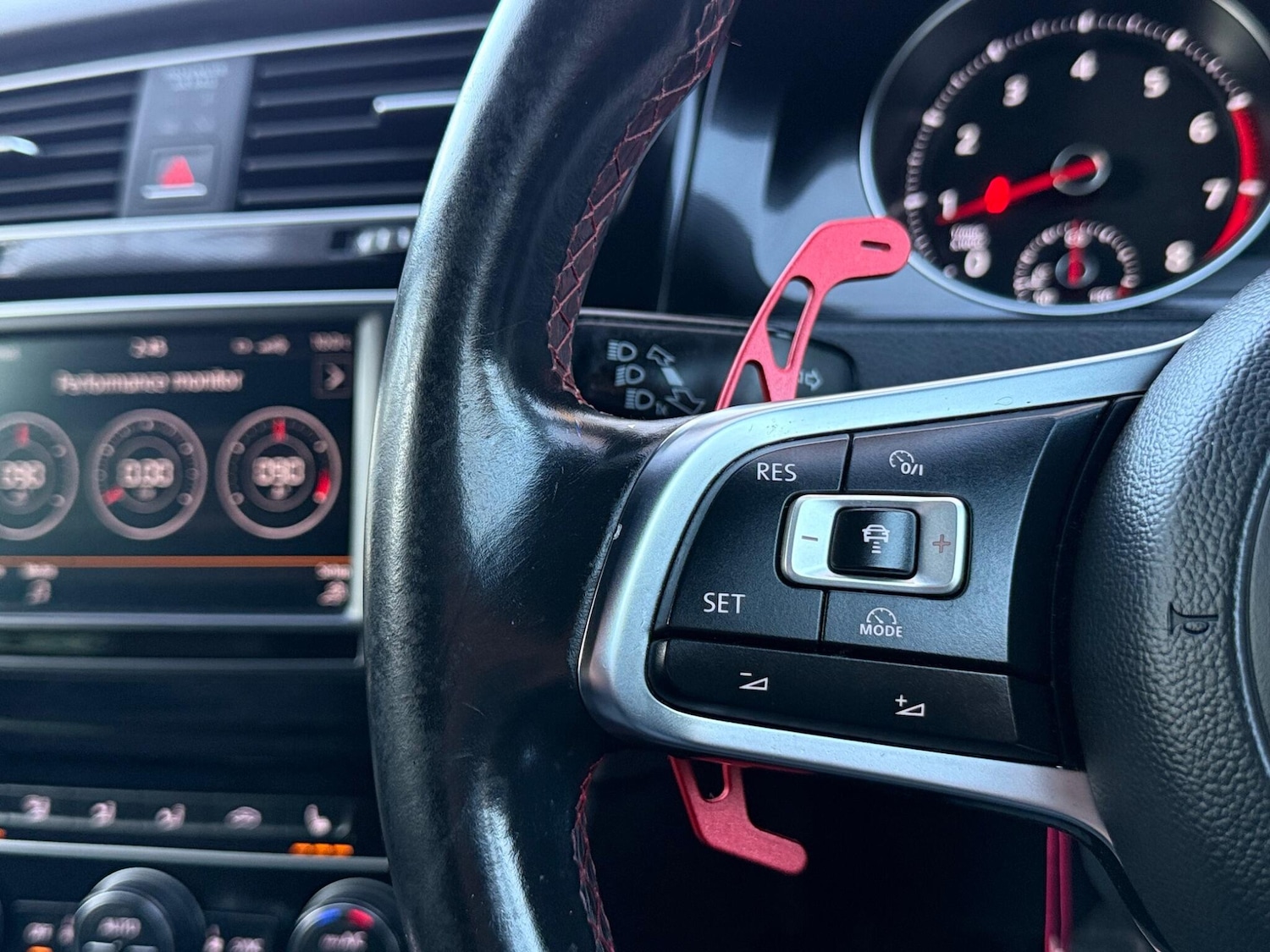 Used Volkswagen Golf 2016 for sale - 76952401: Photo 35