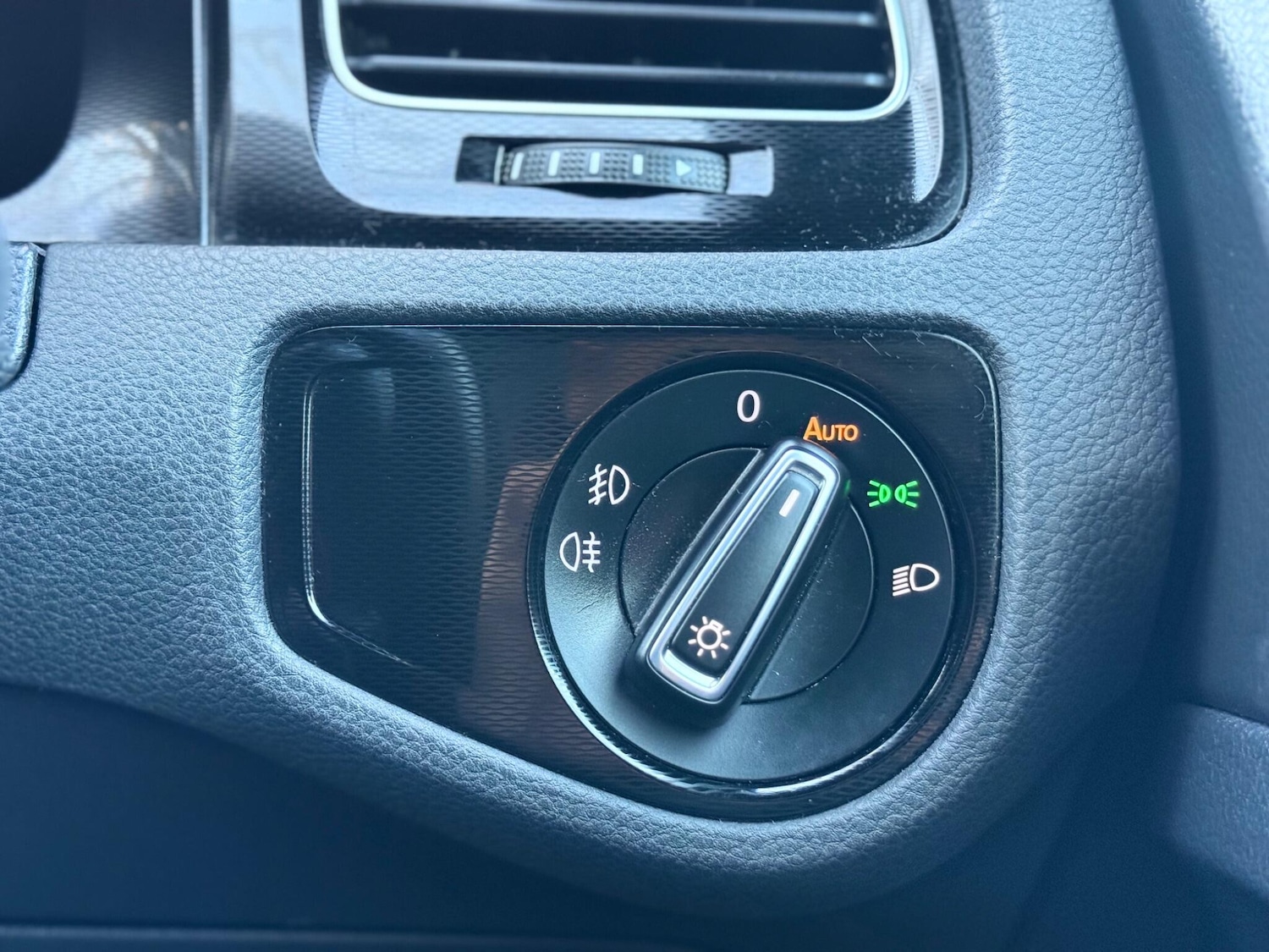 Used Volkswagen Golf 2016 for sale - 76952401: Photo 39