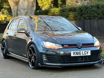 Used Volkswagen Golf 2016 for sale - 76952401: Photo