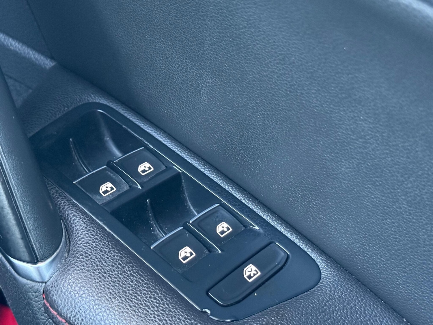 Used Volkswagen Golf 2016 for sale - 76952401: Photo 41