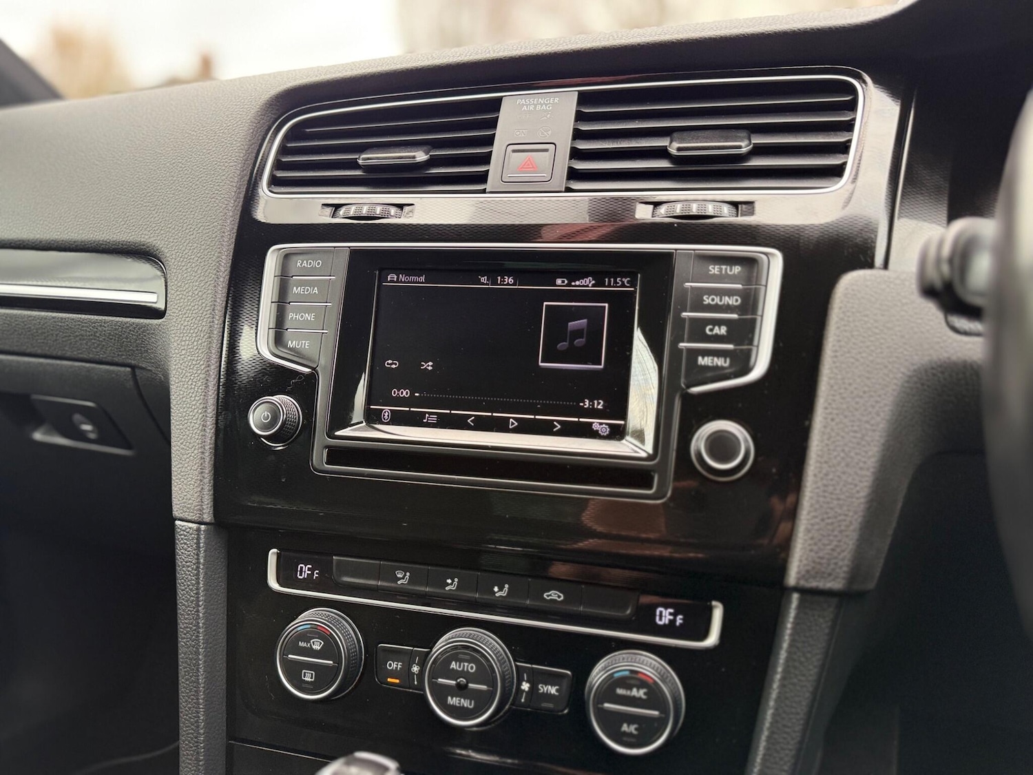 Used Volkswagen Golf for sale - 76728773: Photo 33