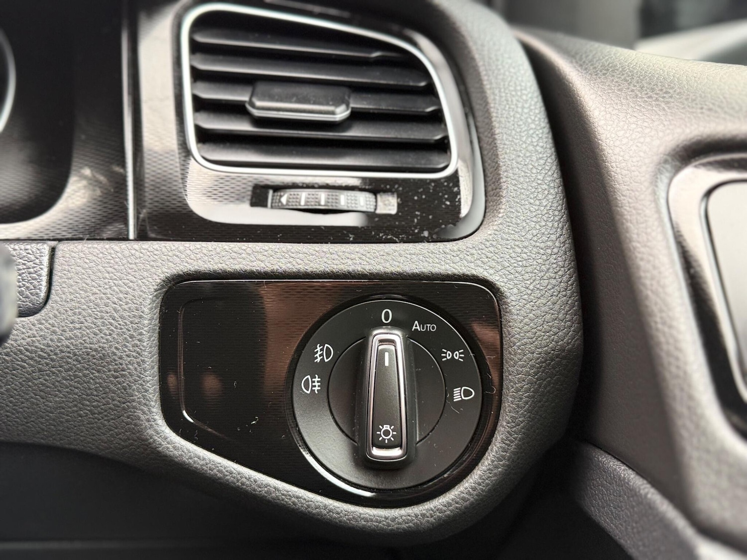 Used Volkswagen Golf for sale - 76728773: Photo 45