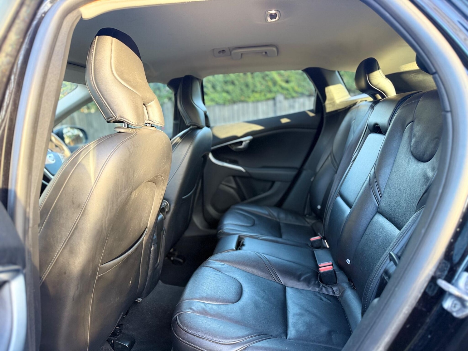 Used Volvo V40 for sale - 77358600: Photo 15