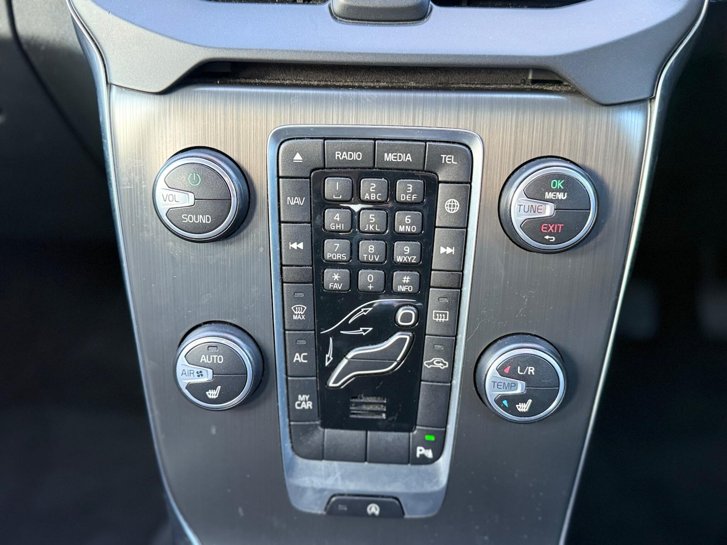 Used Volvo V40 for sale - 77358600: Photo 20