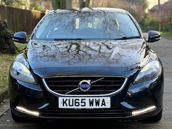 Used Volvo V40 2015 for sale - 77358600: Photo