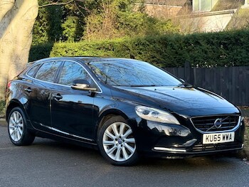 Used Volvo V40 2015 for sale - 77358600: Photo