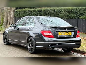 Used Mercedes-Benz C Class 2013 for sale - 77279116: Photo