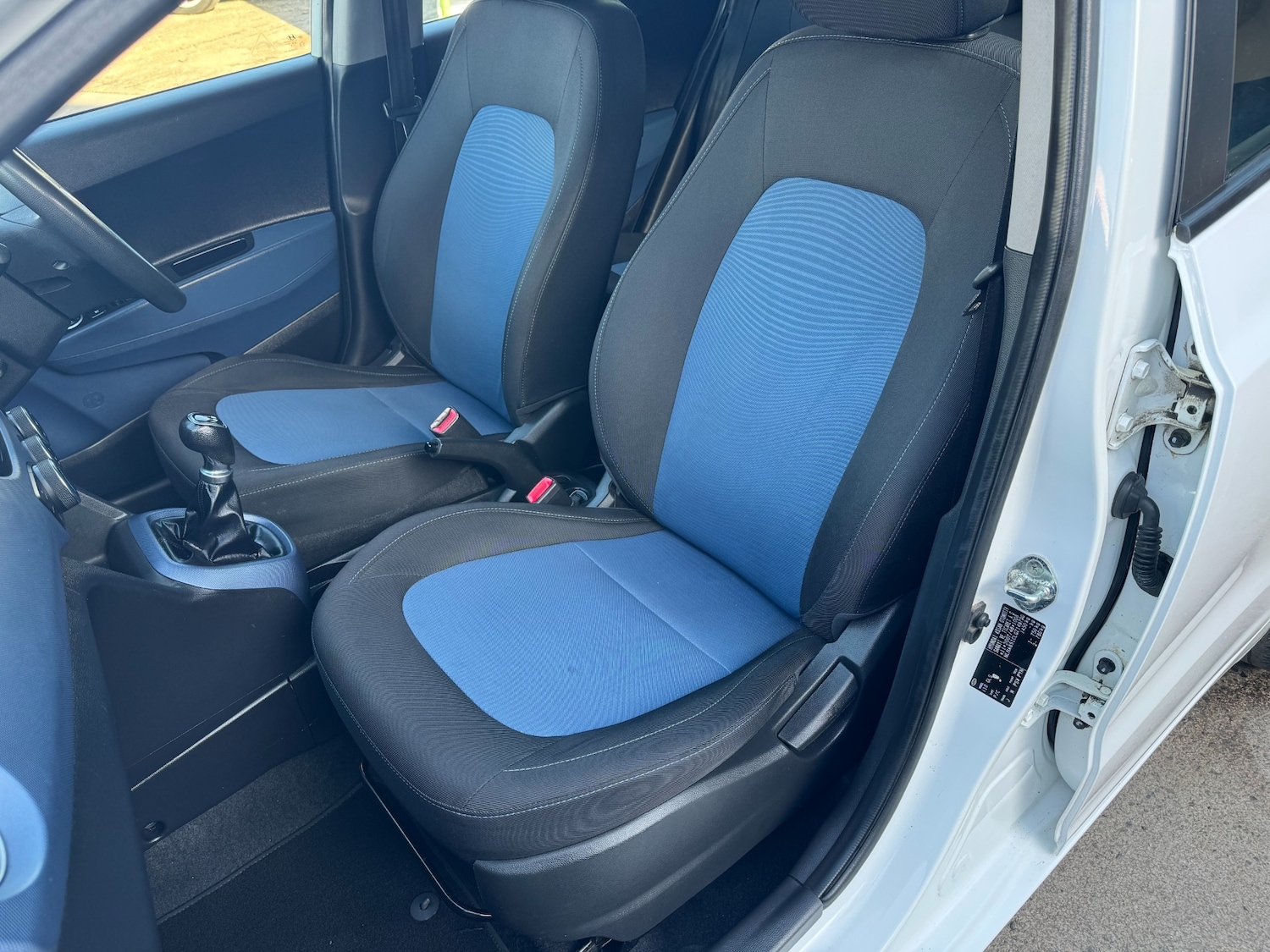 Used Hyundai i10 2015 for sale - 77653213: Photo 16