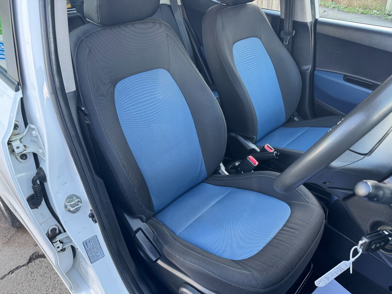 Used Hyundai i10 2015 for sale - 77653213: Photo 22