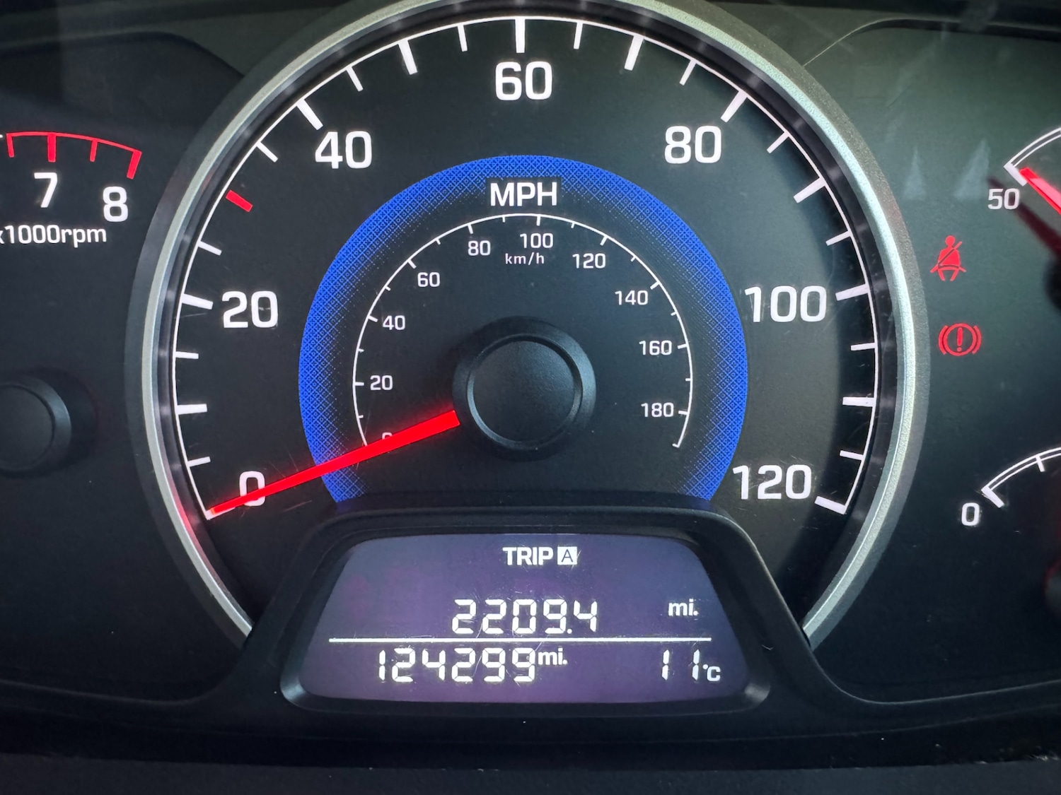 Used Hyundai i10 2015 for sale - 77653213: Photo 24