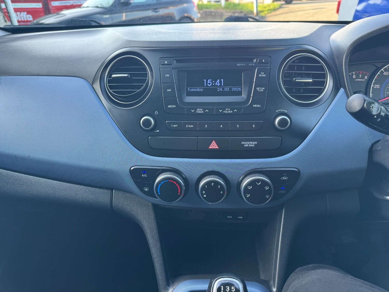 Used Hyundai i10 2015 for sale - 77653213: Photo 25