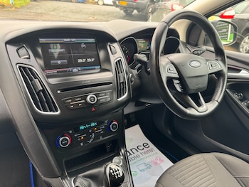 Used Ford Focus 2015 for sale - 77460332: Photo