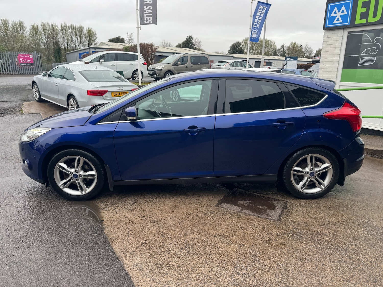 Used Ford Focus 2014 for sale - 78042975: Photo 9