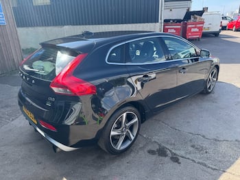 Used Volvo V40 2013 for sale - 79640060: Photo