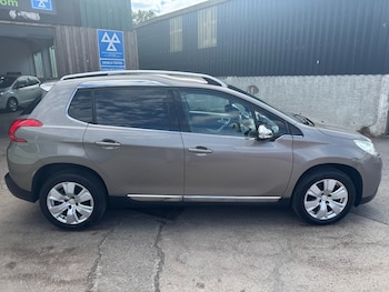 Used Peugeot 2008 2014 for sale - 79527895: Photo
