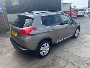 Used Peugeot 2008 2014 for sale - 79527895: Photo