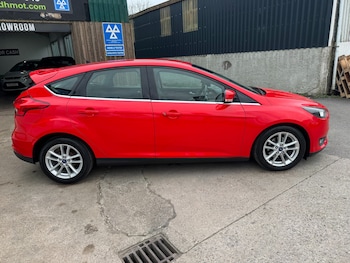 Used Ford Focus 2015 for sale - 78106015: Photo