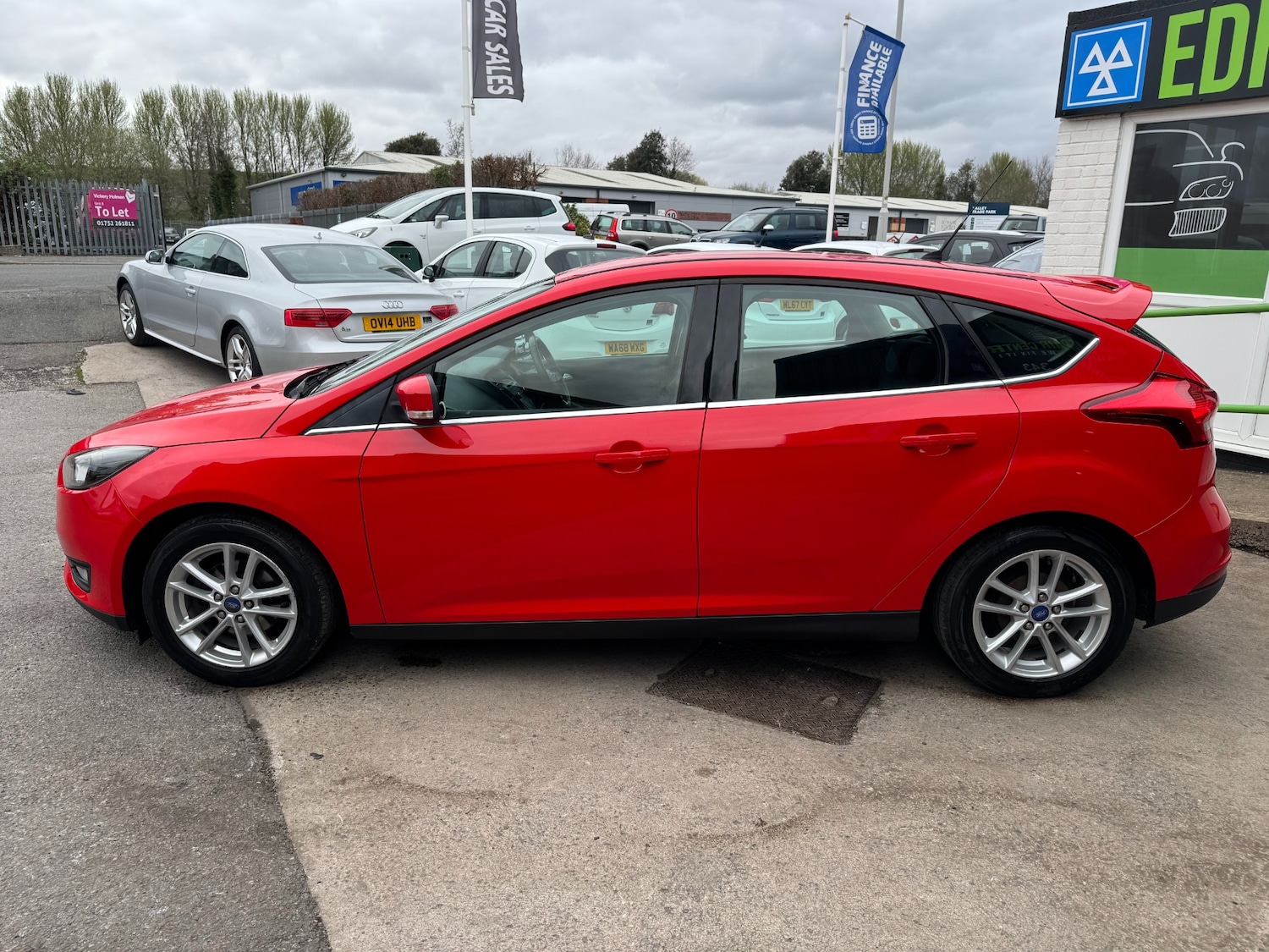 Used Ford Focus 2015 for sale - 78106015: Photo 9
