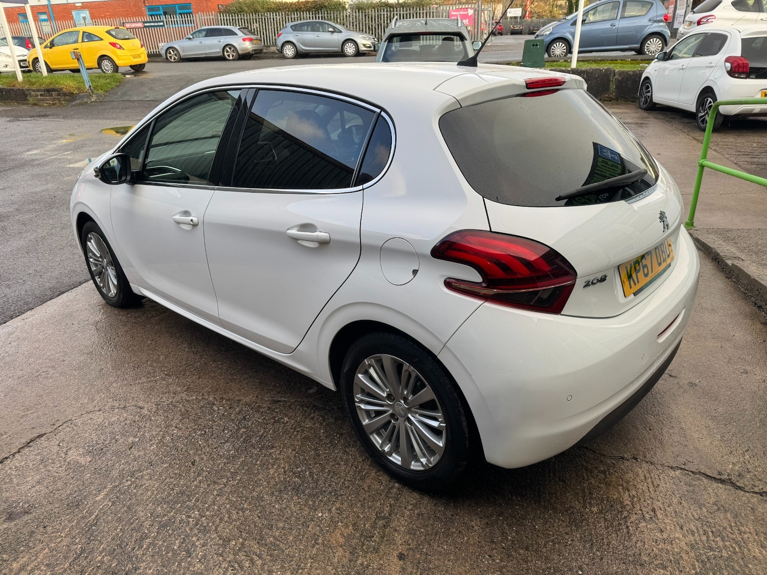 Used Peugeot 208 2017 for sale - 77148260: Photo 10