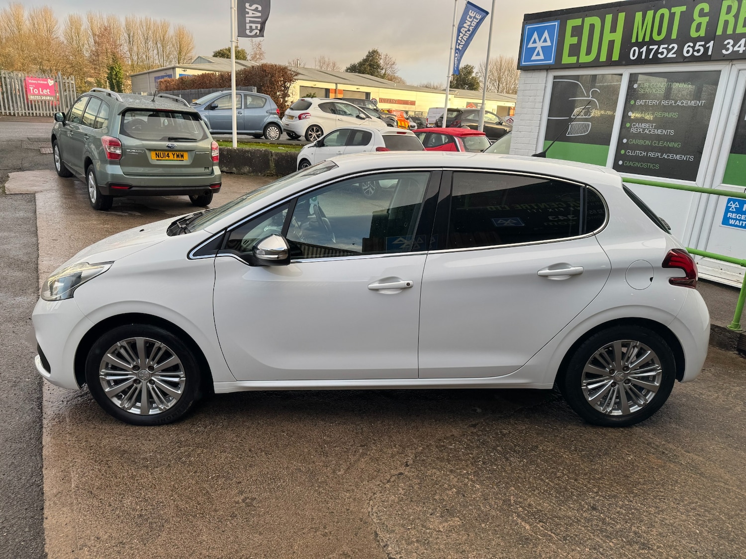 Used Peugeot 208 2017 for sale - 77148260: Photo 11